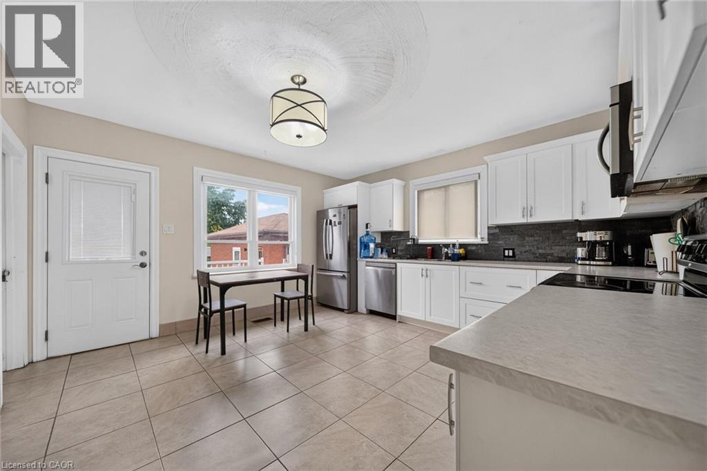 16 Garden Street Property Photo 18