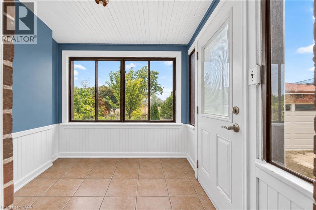 16 Garden Street Property Photo 22