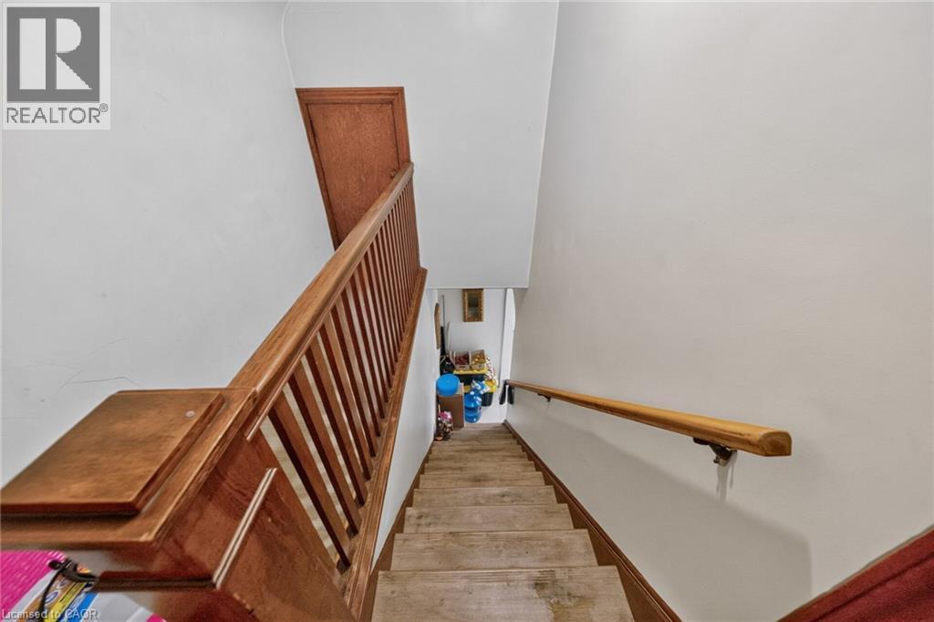 16 Garden Street Property Photo 24