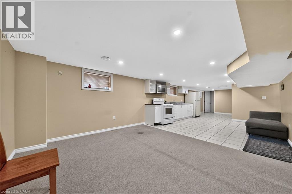 16 Garden Street Property Photo 30