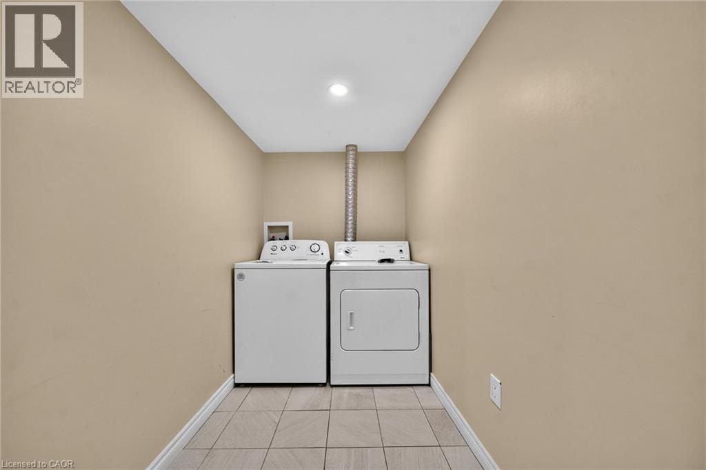 16 Garden Street Property Photo 33