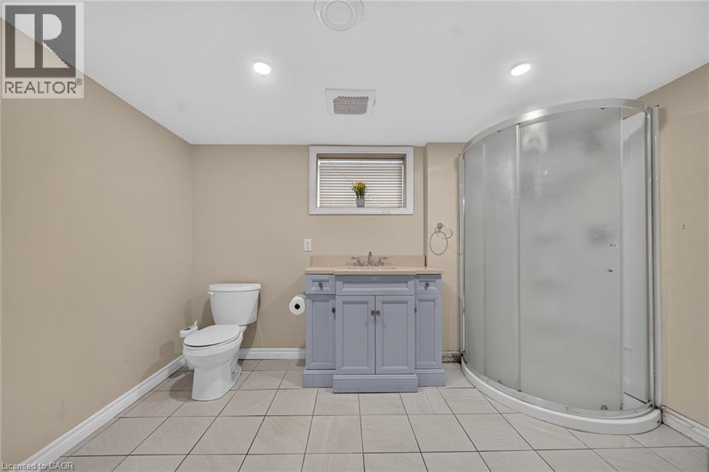 16 Garden Street Property Photo 35
