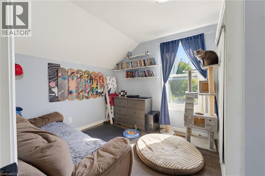 256 Dundas Street Property Photo 21