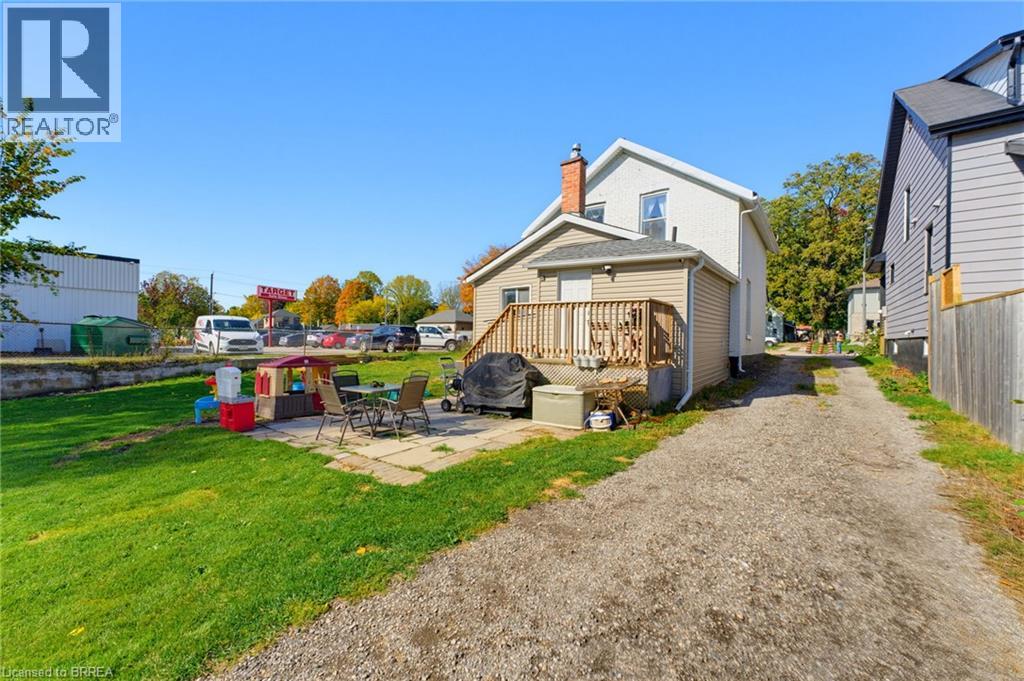 256 Dundas Street Property Photo 24