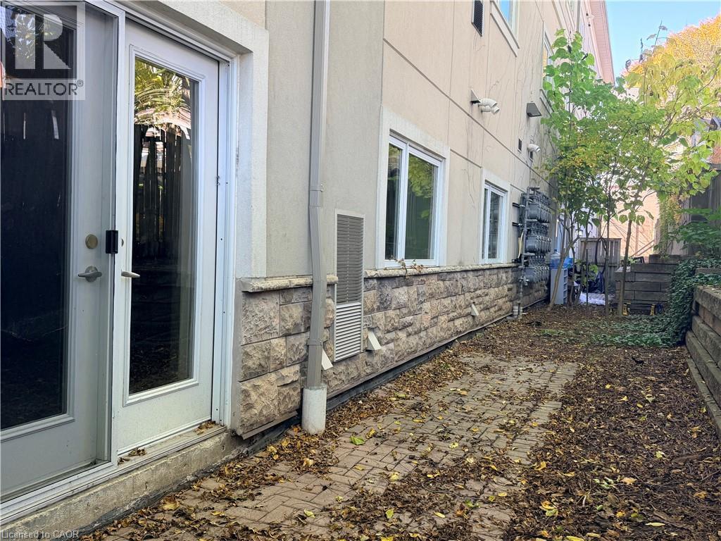 76 Sydney Street S Unit# 208 Property Photo 15