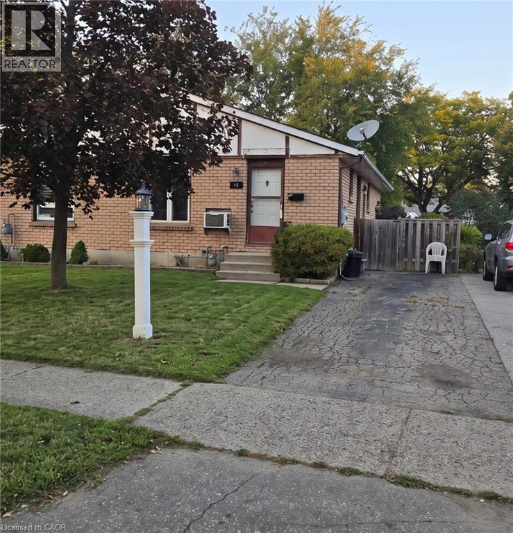 11 Debby Crescent Property Photo 2