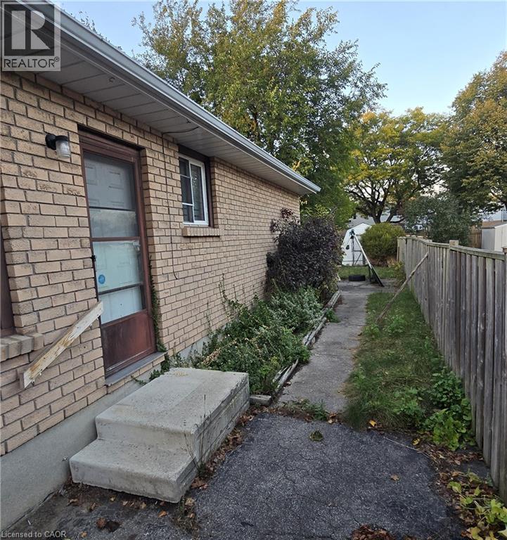 11 Debby Crescent Property Photo 22
