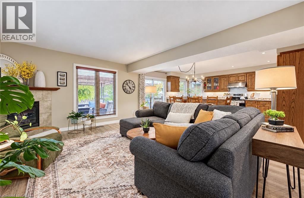 204 Park Avenue W Property Photo 6