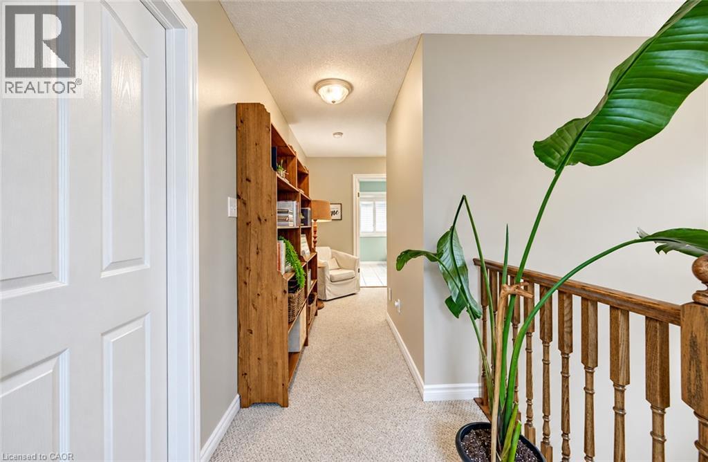 204 Park Avenue W Property Photo 16