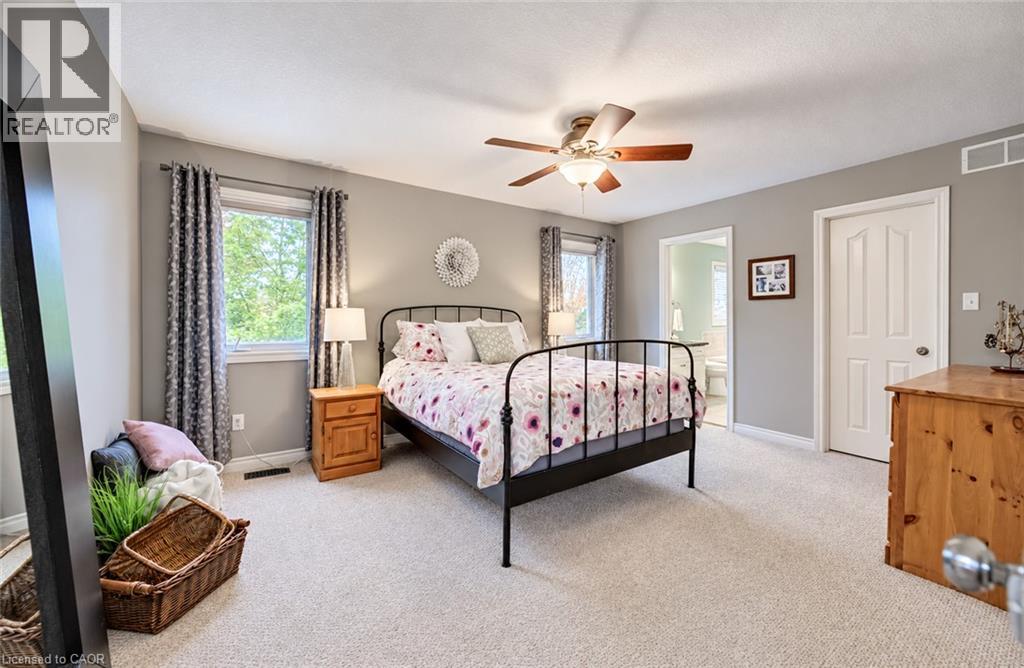 204 Park Avenue W Property Photo 17