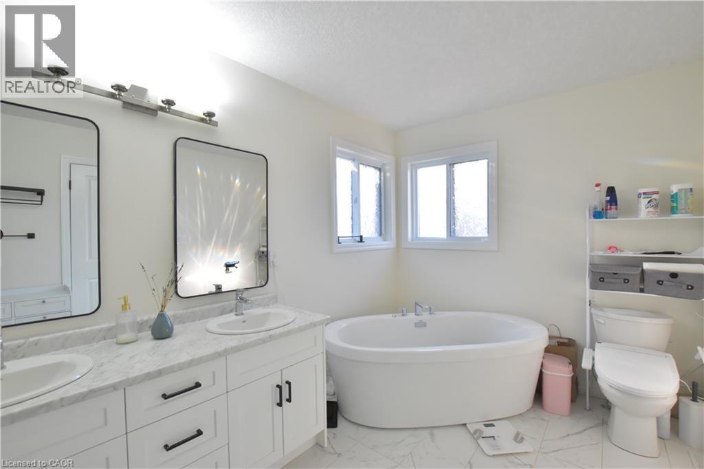 348 Chokecherry Crescent Property Photo 33