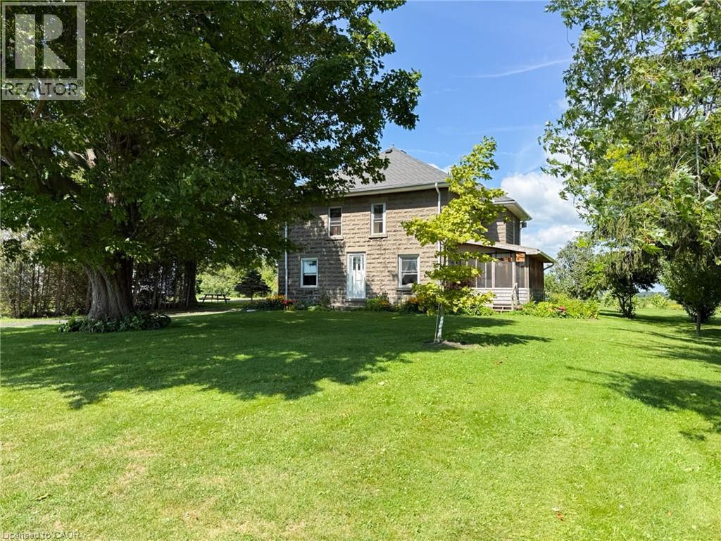 1699 Lakeshore Road Property Photo 3