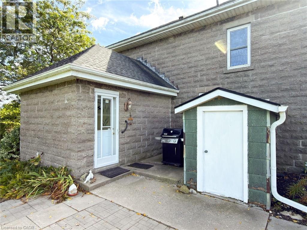 1699 Lakeshore Road Property Photo 8