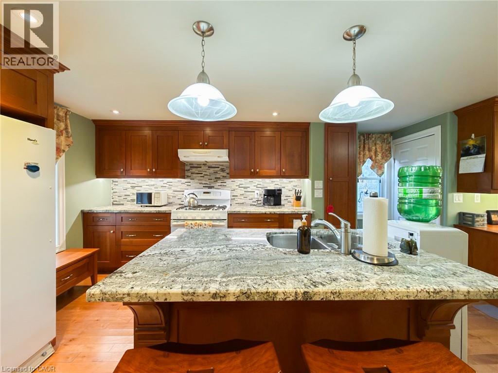 1699 Lakeshore Road Property Photo 19