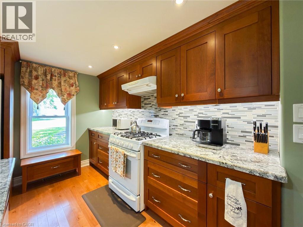 1699 Lakeshore Road Property Photo 23
