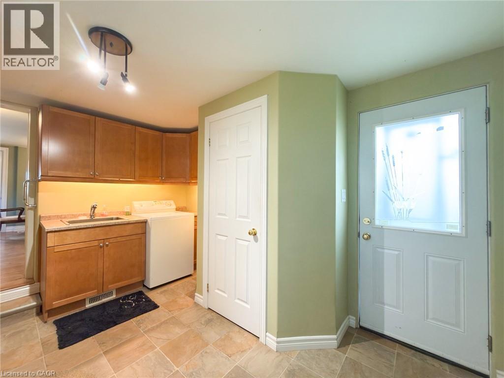 1699 Lakeshore Road Property Photo 28