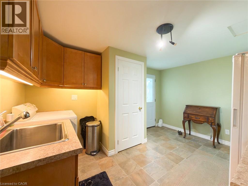 1699 Lakeshore Road Property Photo 29