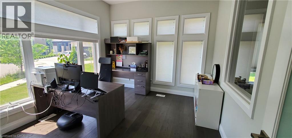 819 Sundrops Court Property Photo 6