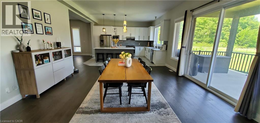 819 Sundrops Court Property Photo 17