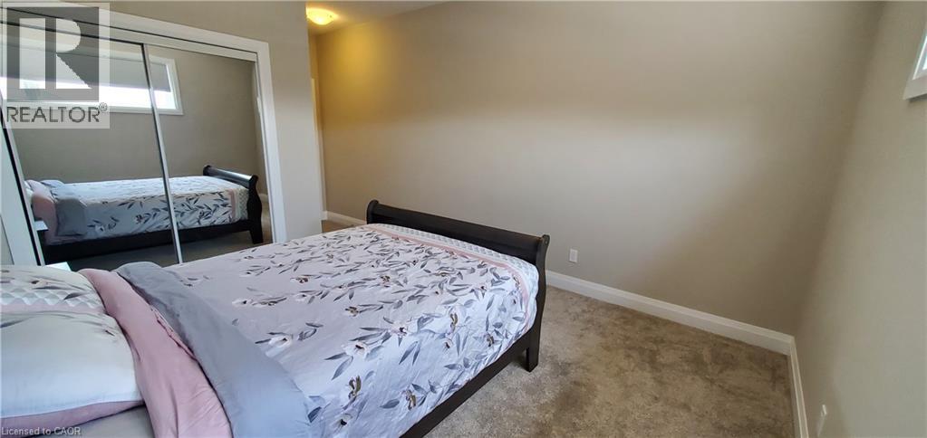819 Sundrops Court Property Photo 26