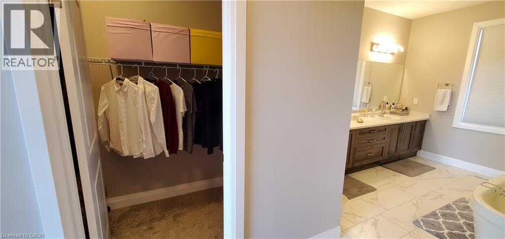 819 Sundrops Court Property Photo 41