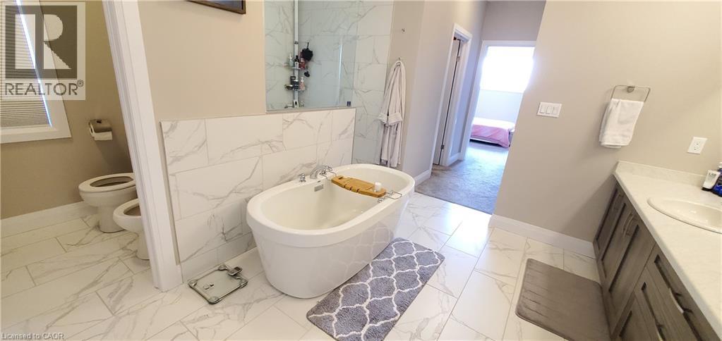 819 Sundrops Court Property Photo 44