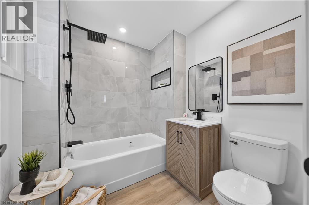 51 Queen Street S Property Photo 30