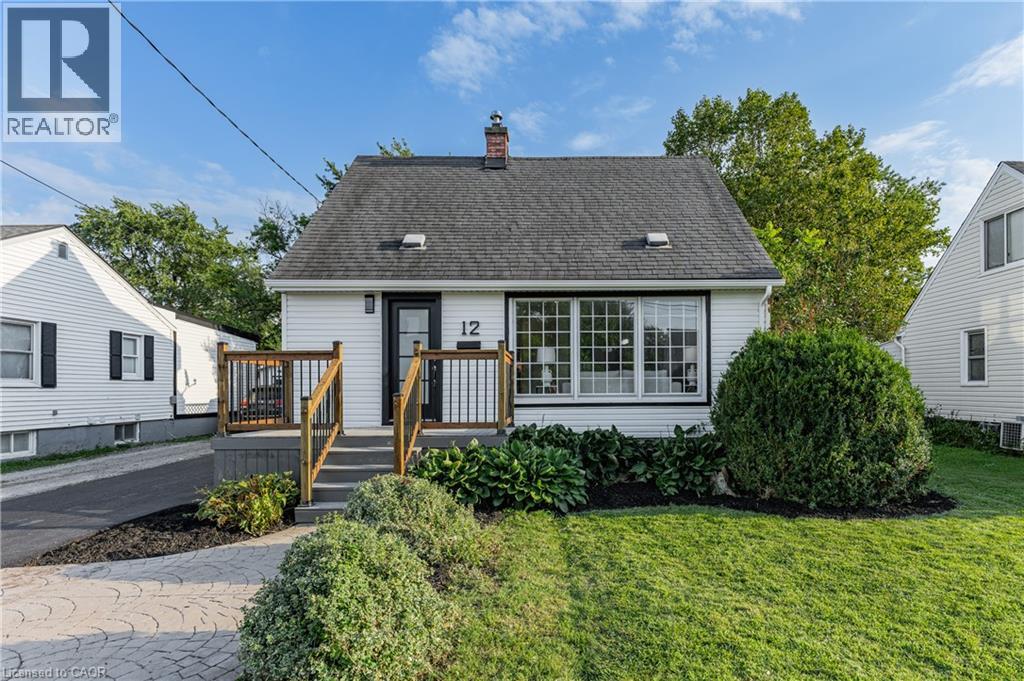 12 Admiral Road Property Photo 3