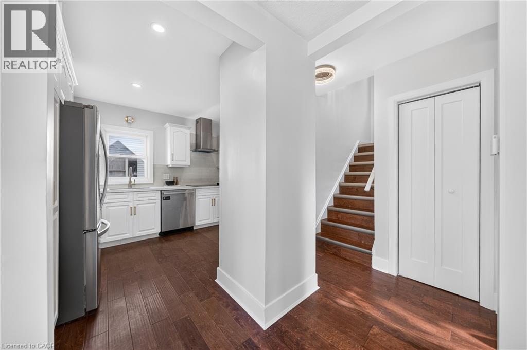 12 Admiral Road Property Photo 17