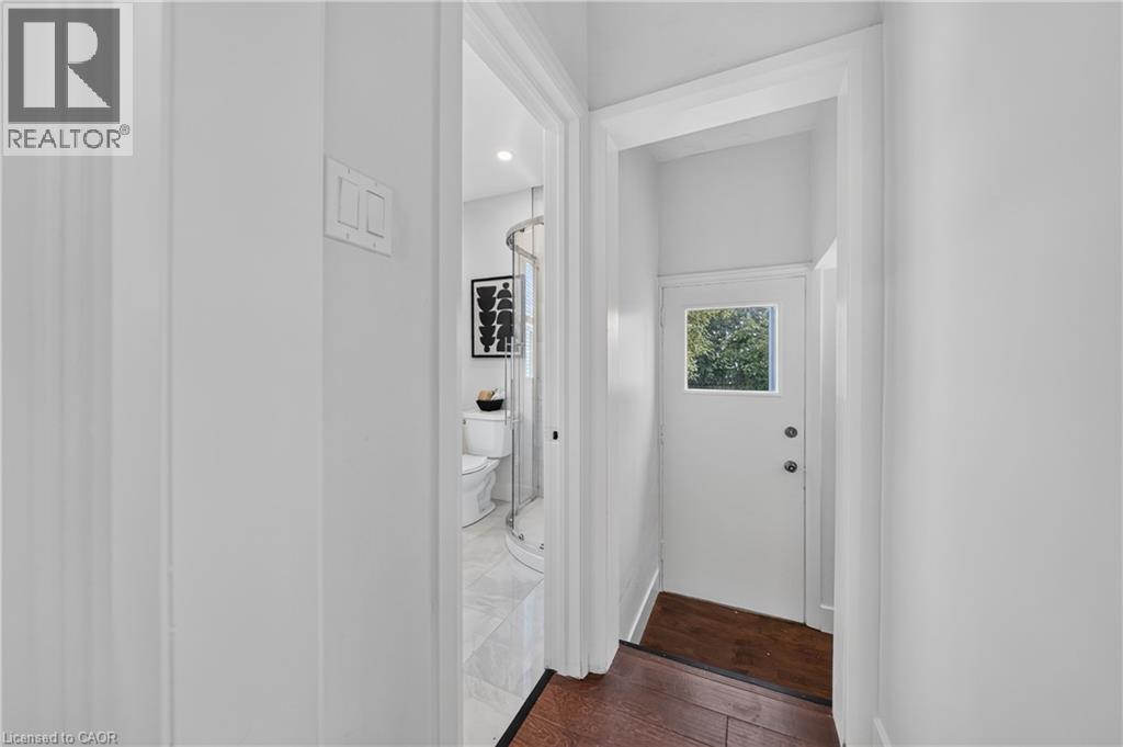 12 Admiral Road Property Photo 26