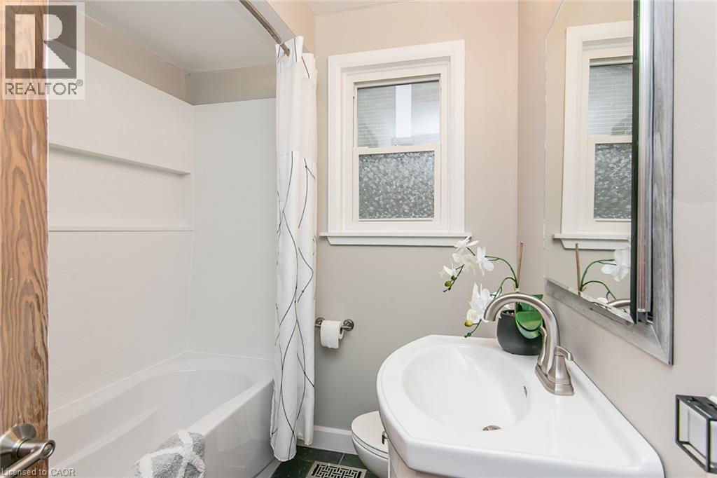 201 Dawson Street Property Photo 20
