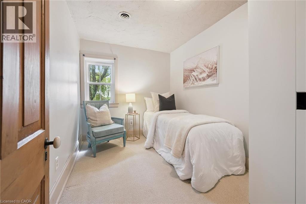 318 Guelph Avenue Property Photo 27