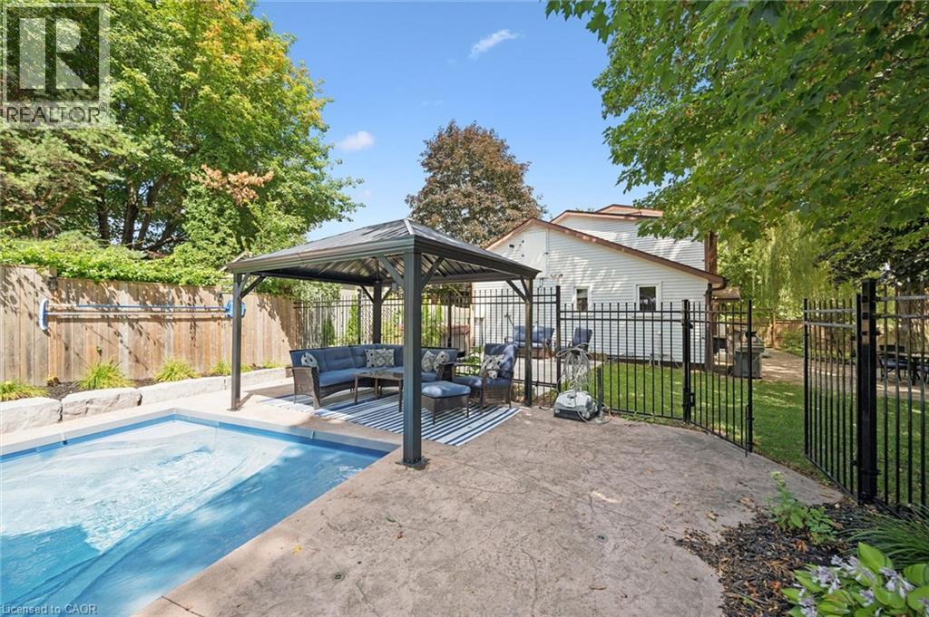 318 Guelph Avenue Property Photo 39