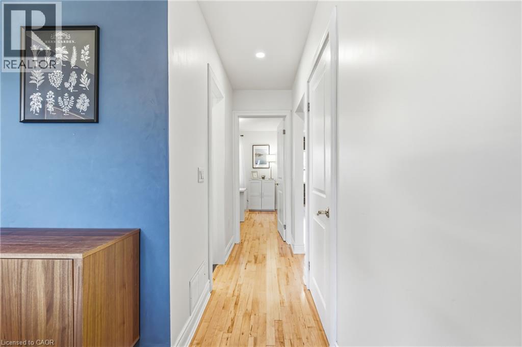 255 Weir Street N Property Photo 15