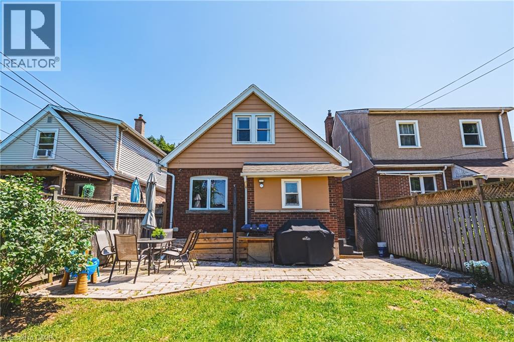 255 Weir Street N Property Photo 27