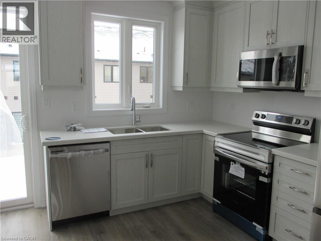 461 Blackburn Drive Unit# 60 Property Photo 4