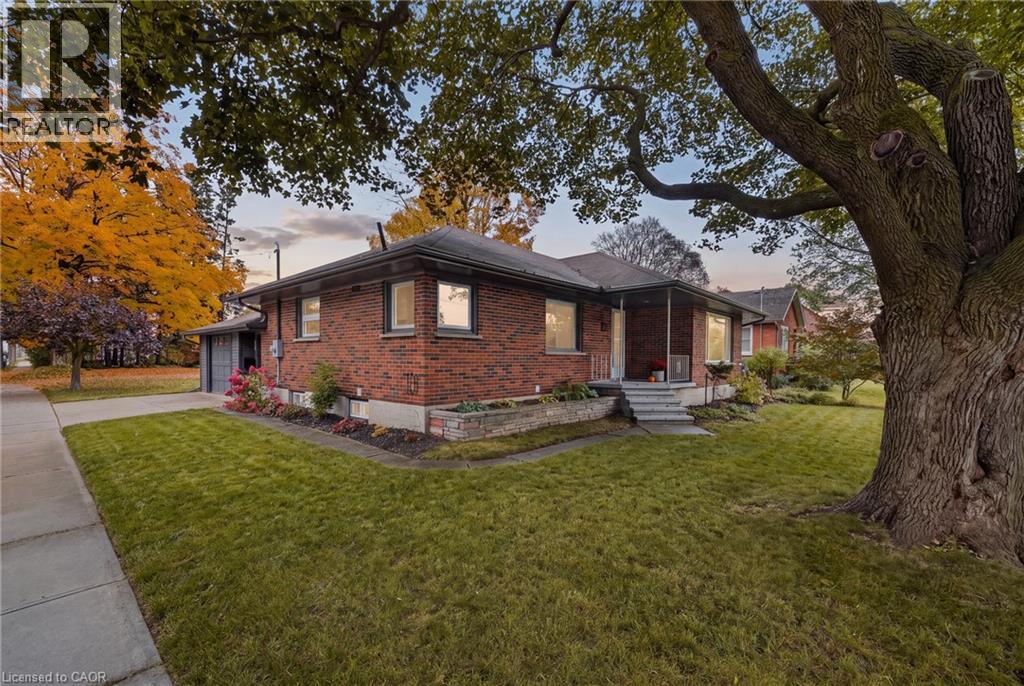 205 Mckenzie Street E Property Photo 3