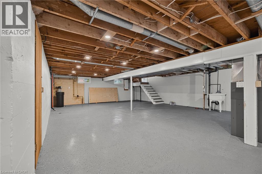 205 Mckenzie Street E Property Photo 26