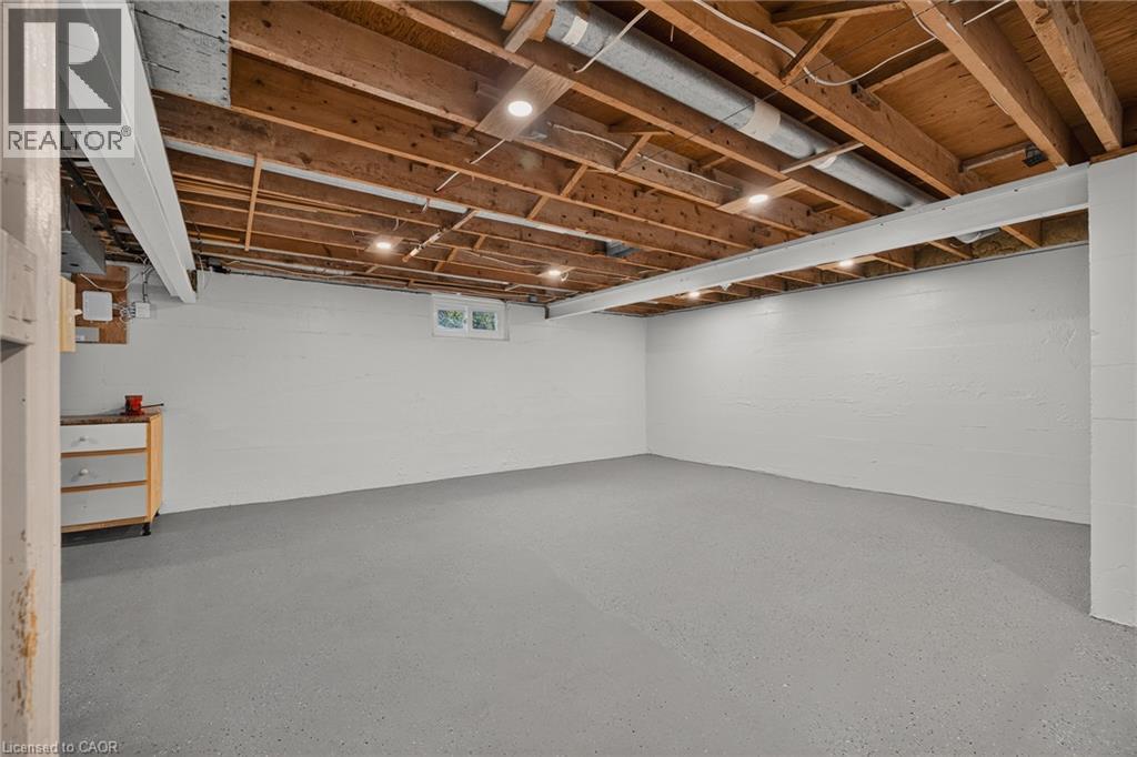 205 Mckenzie Street E Property Photo 27