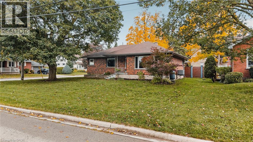 205 Mckenzie Street E Property Photo 32