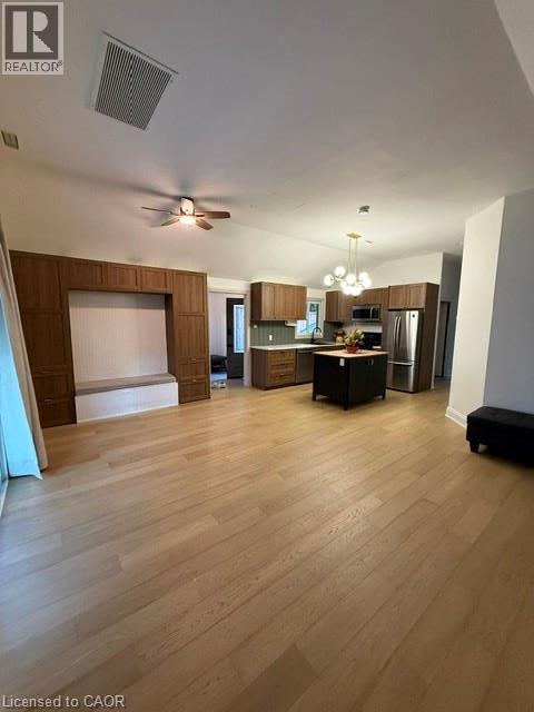 121 Paisley Boulevard E Property Photo 6