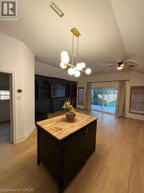 121 Paisley Boulevard E Property Photo 8