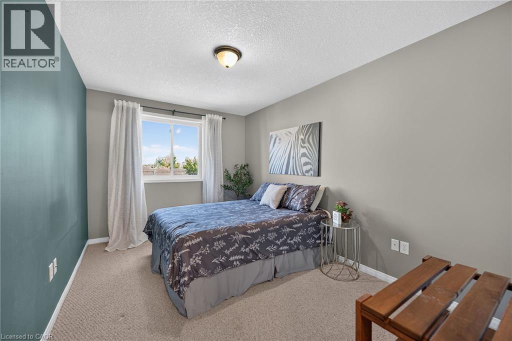 7 Powell Lane Property Photo 22