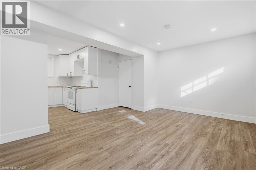 24 Briarwood Crescent Unit# 2 Property Photo 5