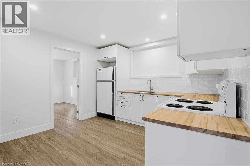 24 Briarwood Crescent Unit# 2 Property Photo 6