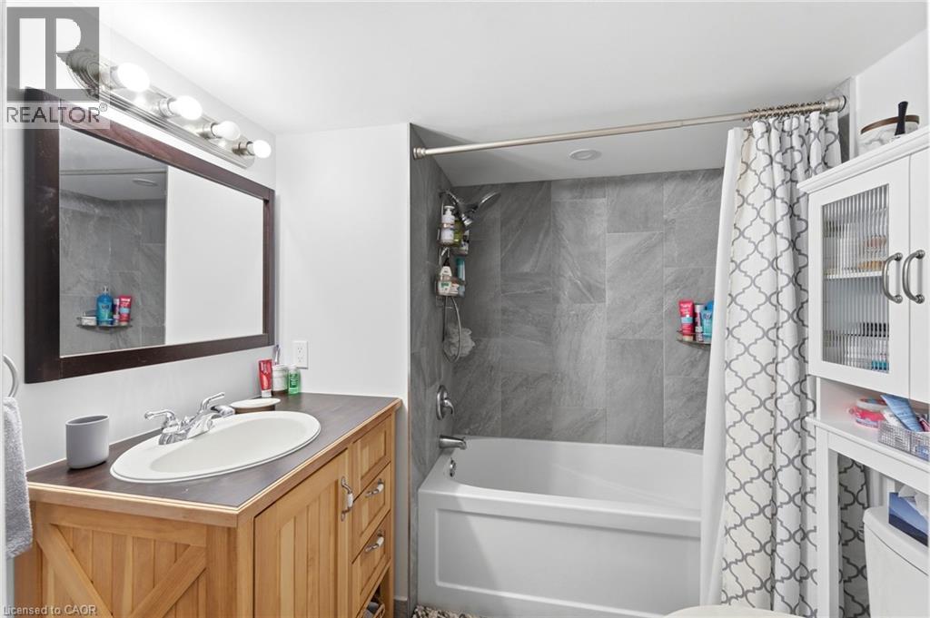 4276 Westbrook Road Property Photo 19