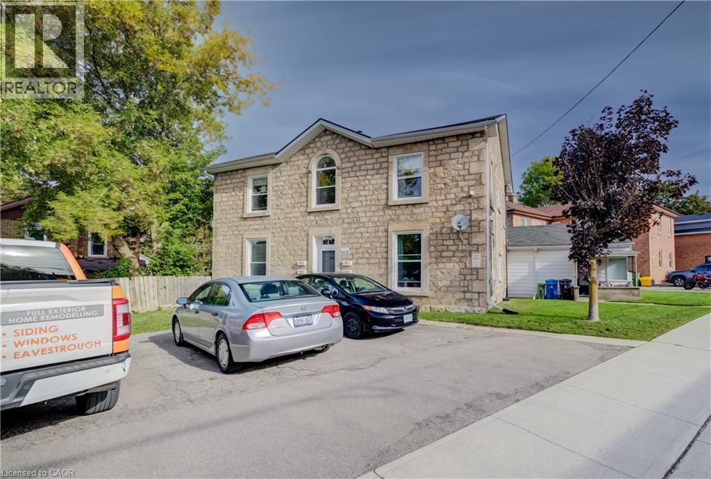 172 Arthur Street S Property Photo 3