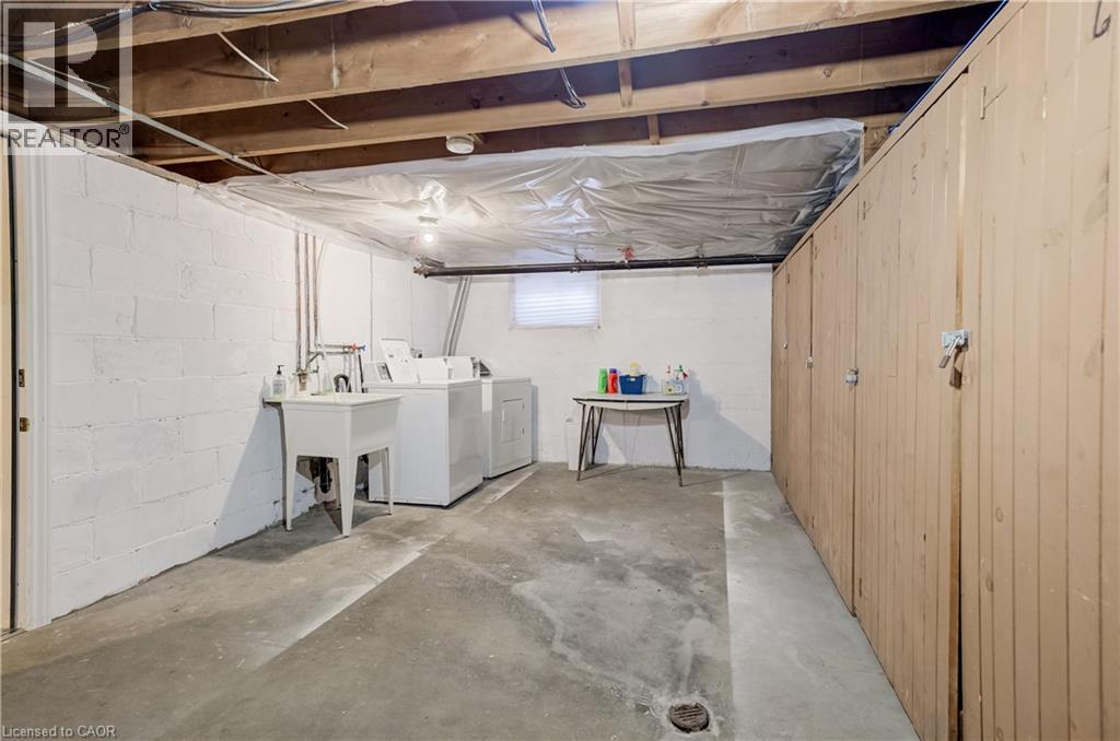 172 Arthur Street S Property Photo 8