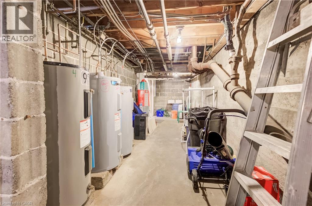 172 Arthur Street S Property Photo 9