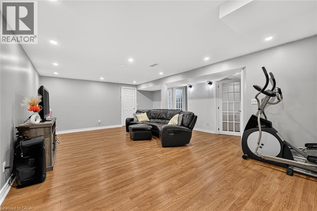 10 Potters Way Property Photo 32